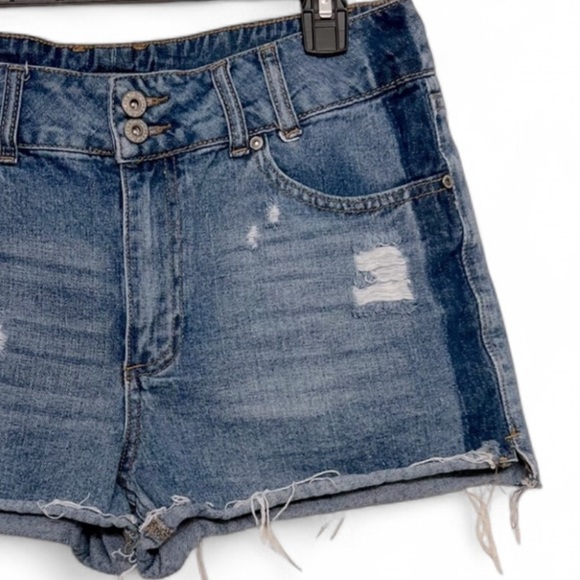 Maurices Denim Shorts - Picture 4 of 5